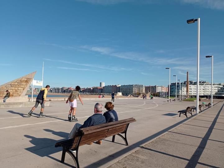 Poniente Beach ヒホン エクステリア 写真